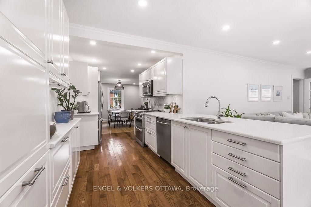 694 ISLAND PARK Drive • Ottawa, ON photo 17