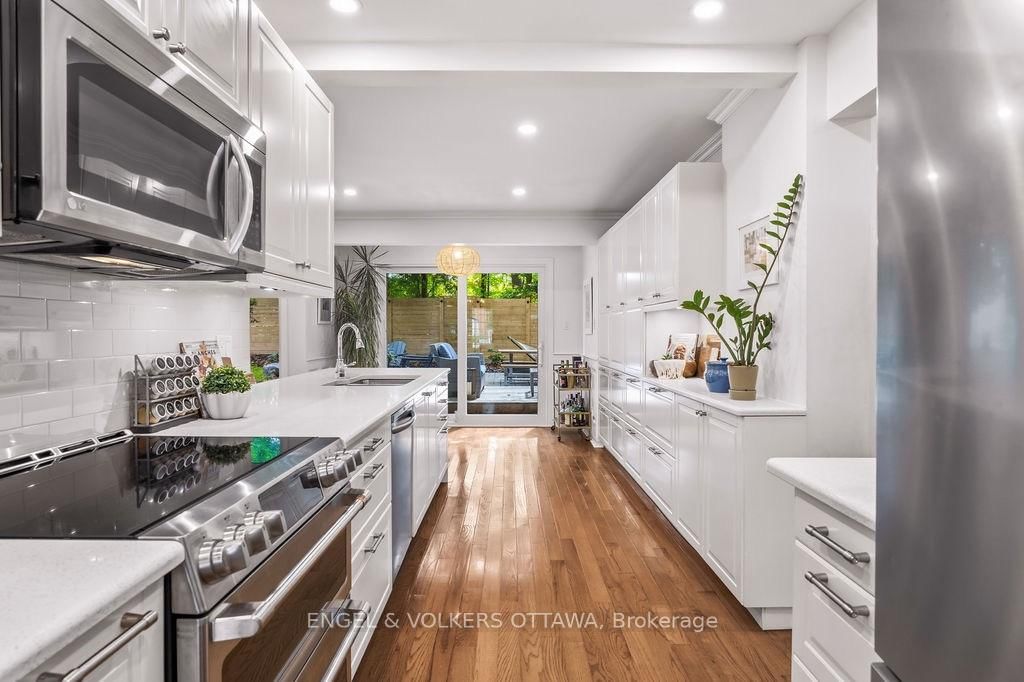 694 ISLAND PARK Drive • Ottawa, ON photo 18