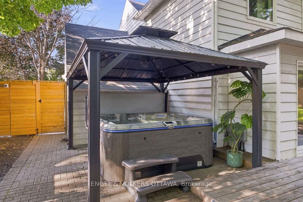 694 ISLAND PARK Drive • Ottawa, ON photo 40
