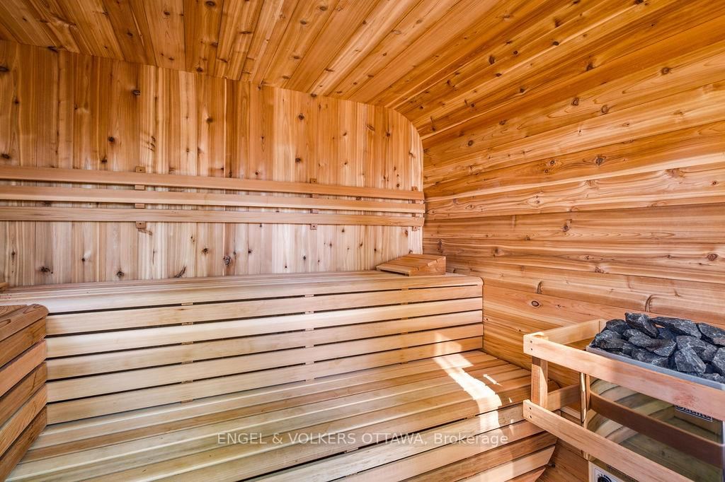 694 ISLAND PARK Drive • Ottawa, ON photo 42