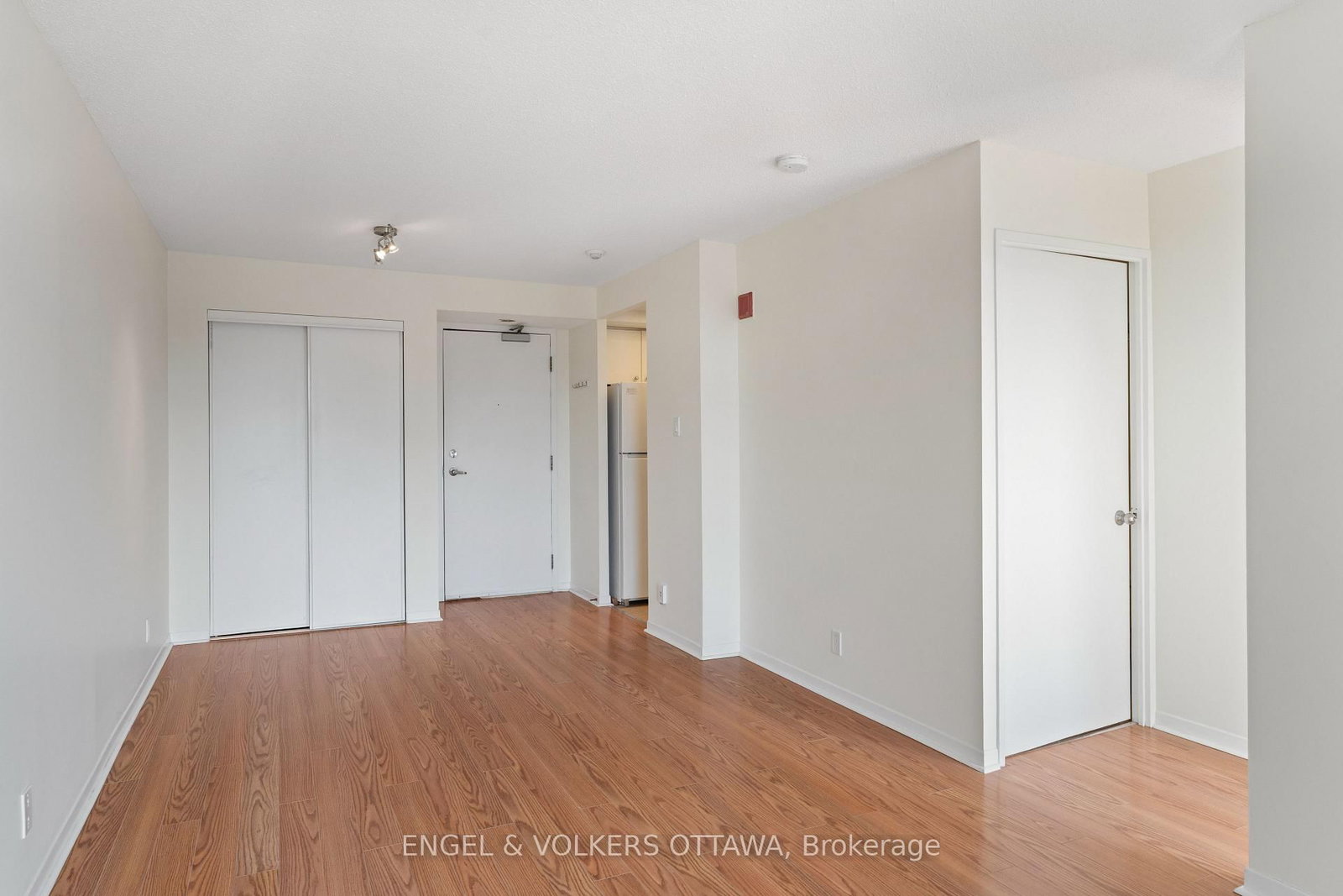 45 Holland Avenue • #610 • Ottawa, ON photo 5