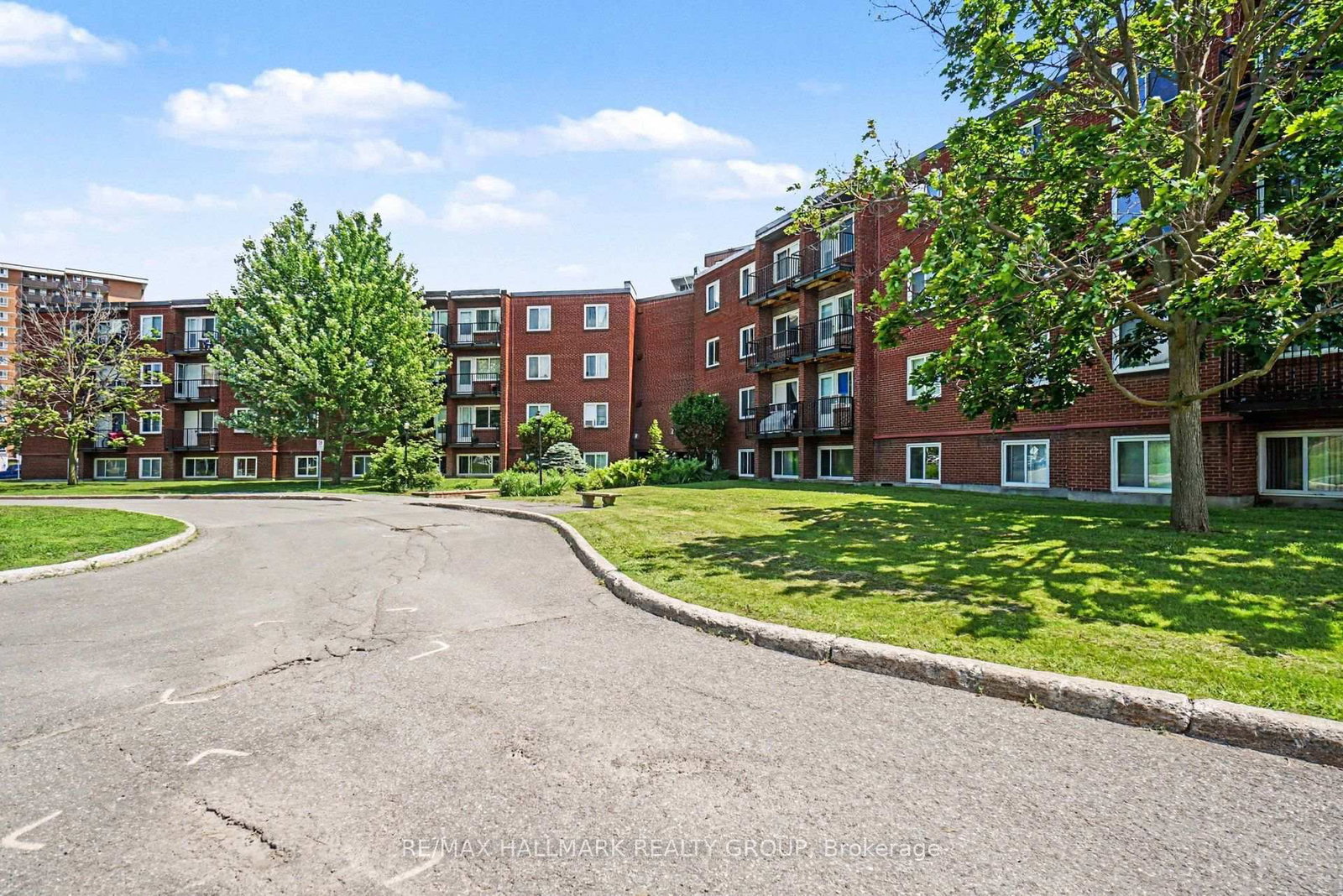 2044 Arrowsmith Drive • #306A • Ottawa, ON photo 2