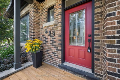 699 ST ANDREW Street W • Centre Wellington, ON photo 3