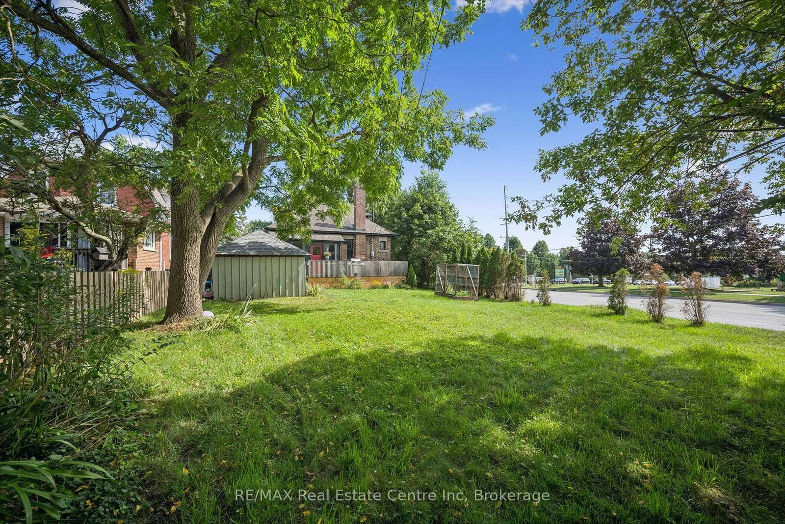 699 ST ANDREW Street W • Centre Wellington, ON photo 35