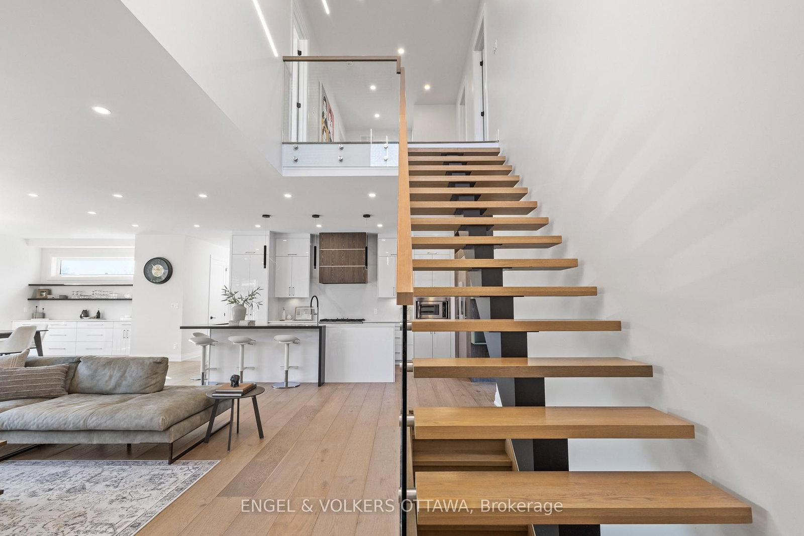 736 Sherbourne Road • Ottawa, ON photo 26