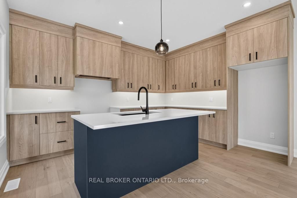 6632 Alexa Common • Niagara Falls, ON photo 10