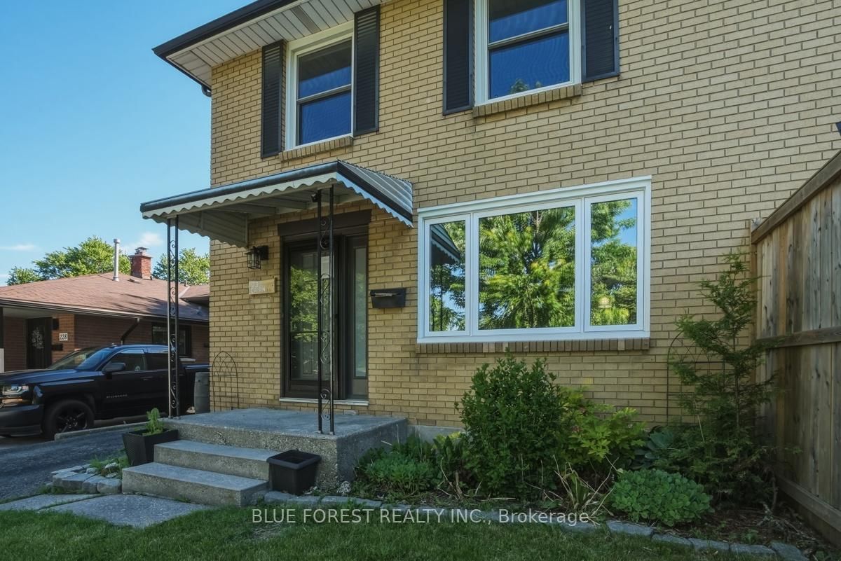 230 Cairn Street • London South, ON photo 4