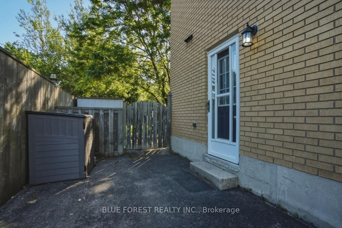 230 Cairn Street • London South, ON photo 40