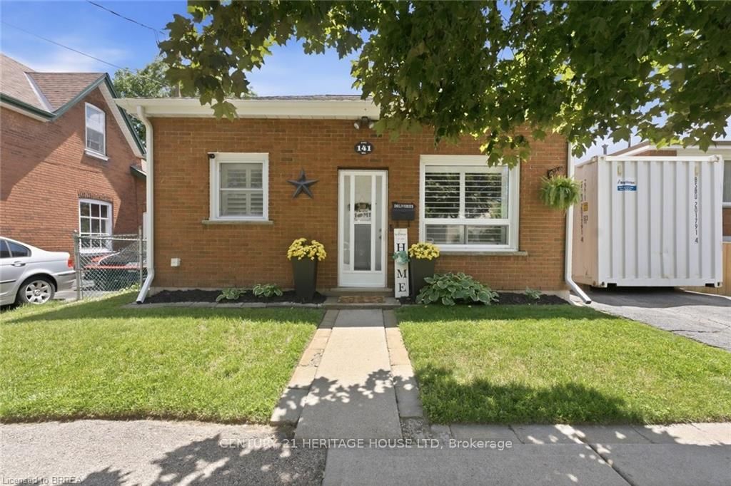 141 East Avenue • Brantford, ON photo 1