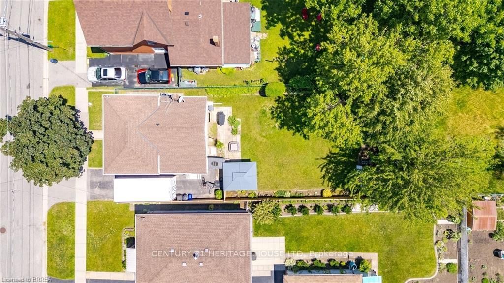 141 East Avenue • Brantford, ON photo 30