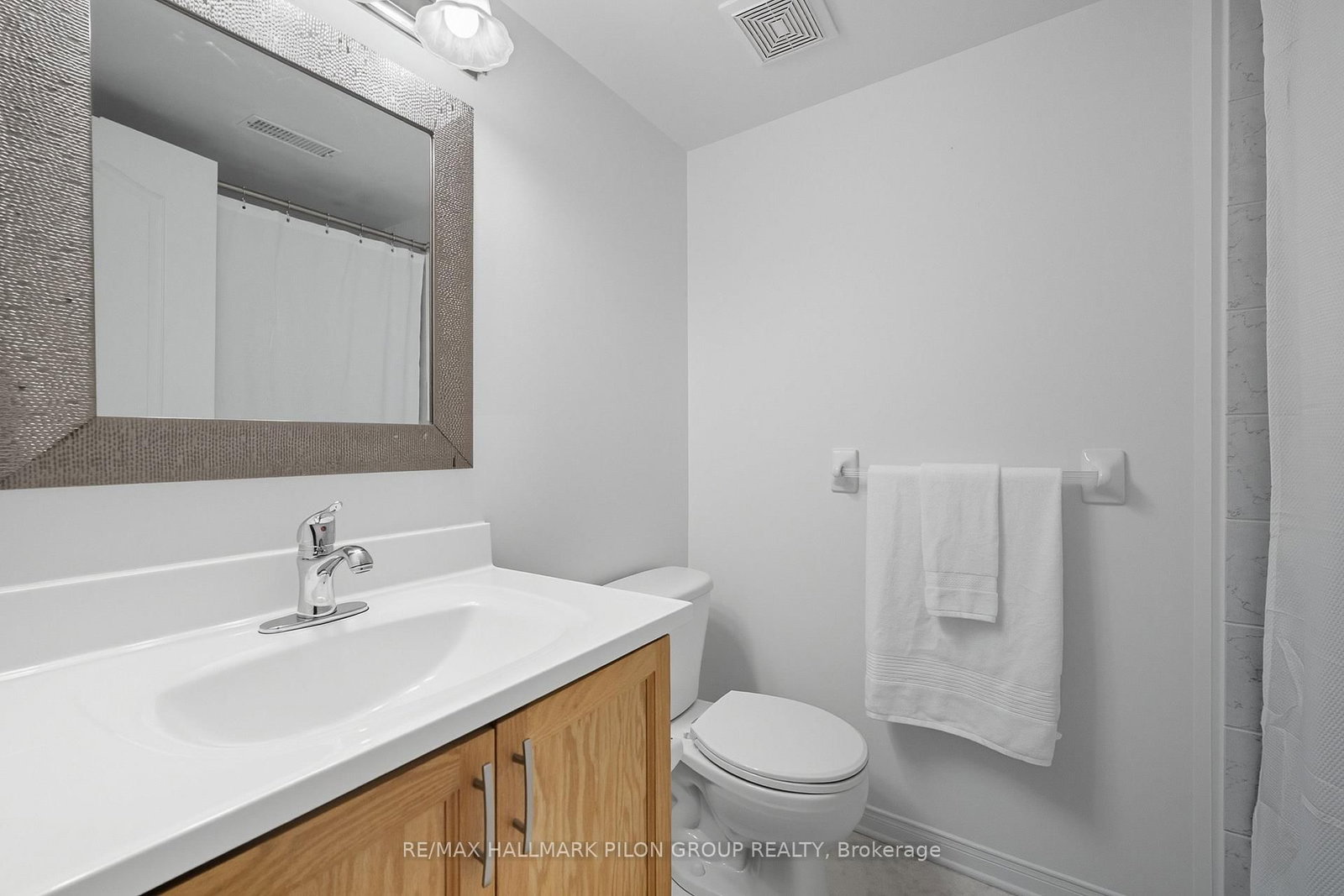 10 Lakepointe Drive • Orleans, ON photo 15