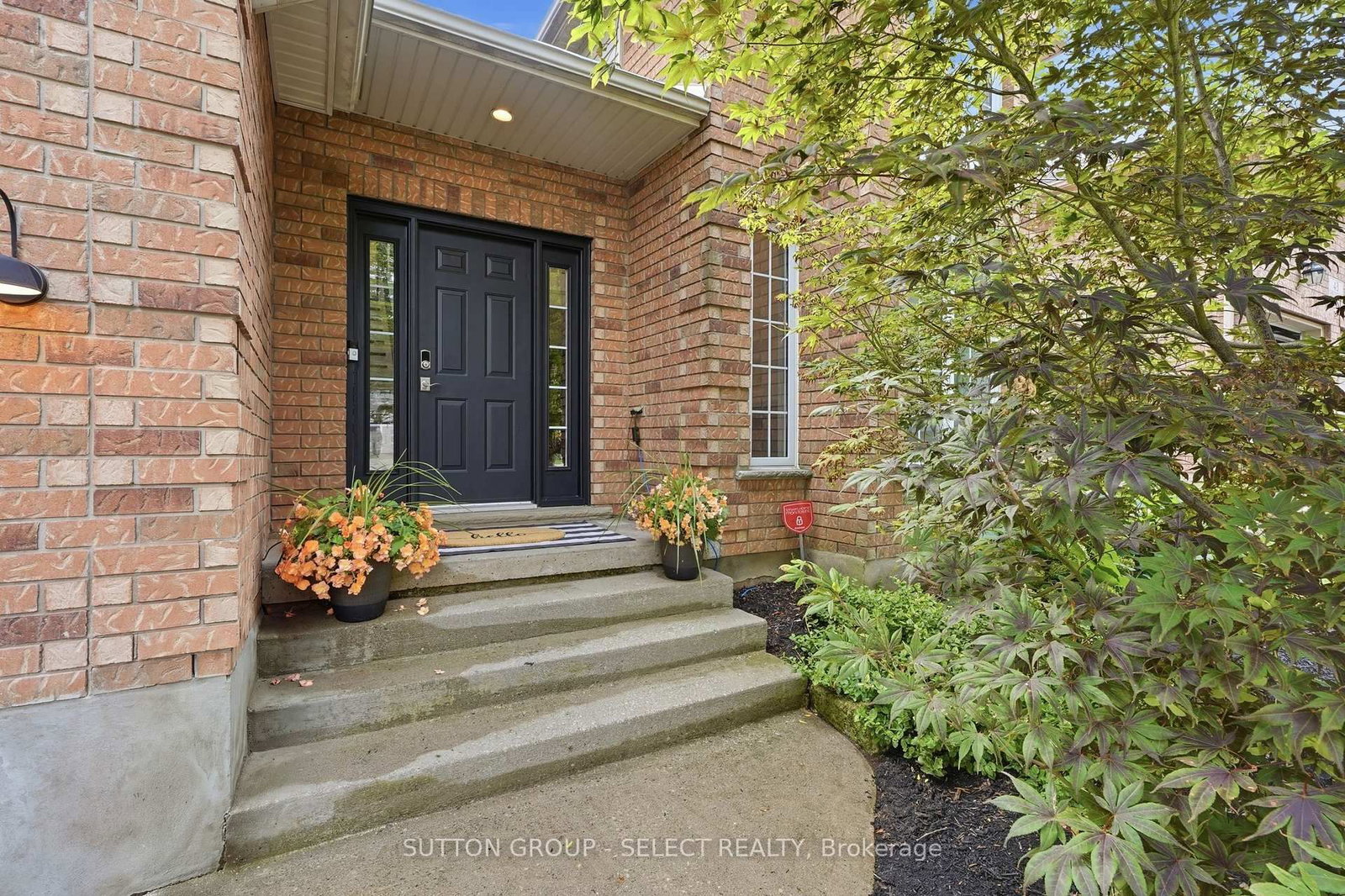 39 Carolinian Lane • Cambridge, ON photo 4