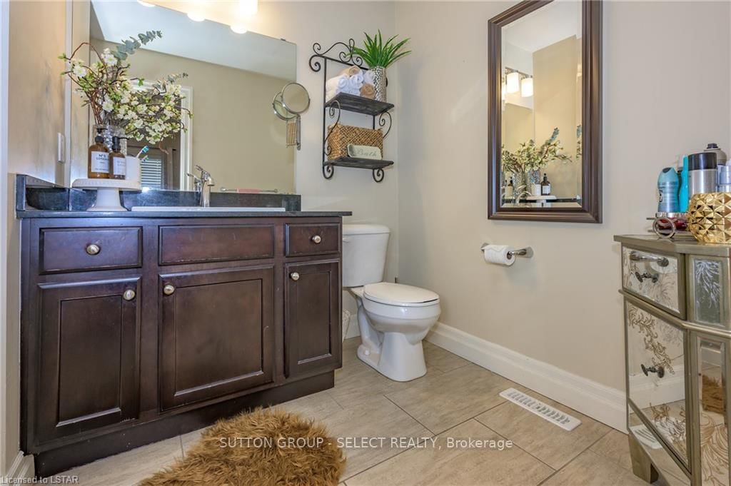 1850 BEAVERBROOK Avenue • #3 • London North, ON photo 23