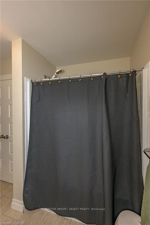 1850 BEAVERBROOK Avenue • #3 • London North, ON photo 27