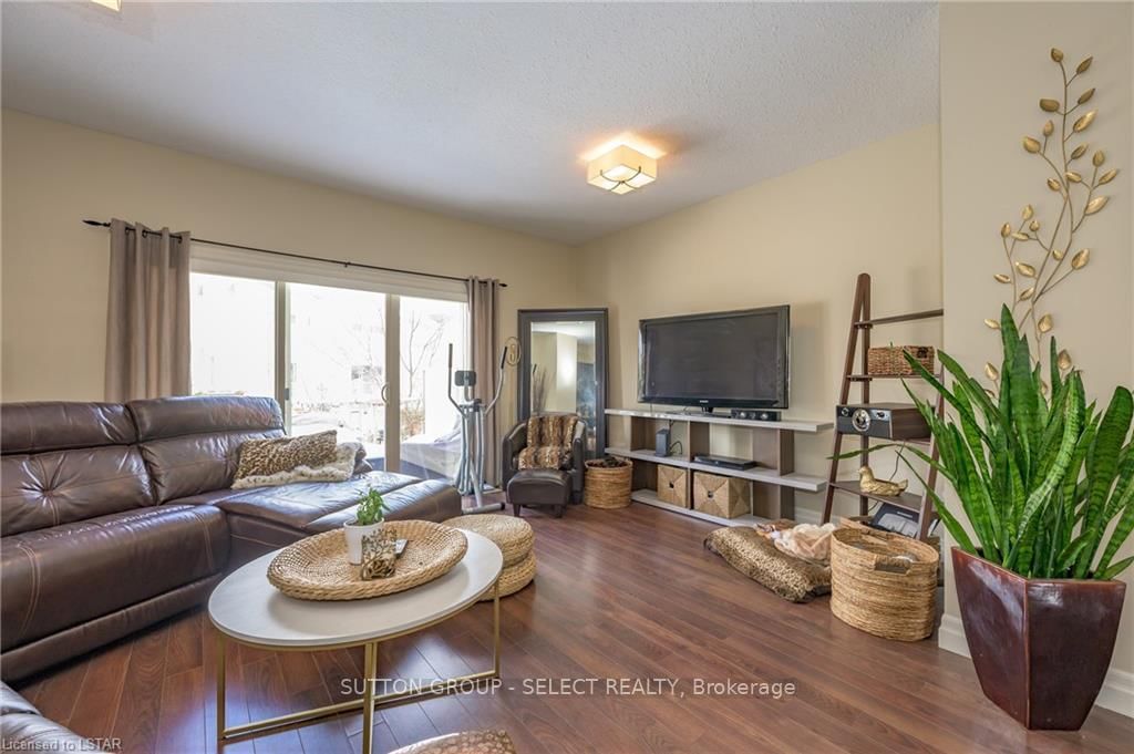1850 BEAVERBROOK Avenue • #3 • London North, ON photo 8