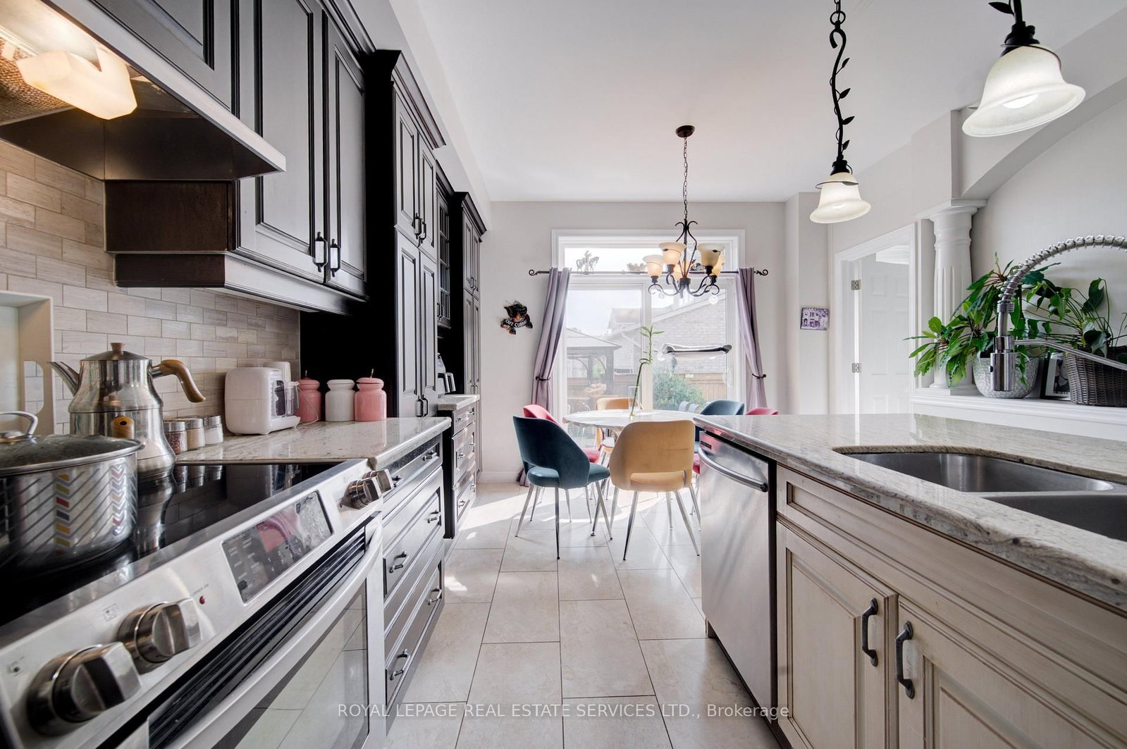 4 Chartwell Circle S • Hamilton, ON photo 11