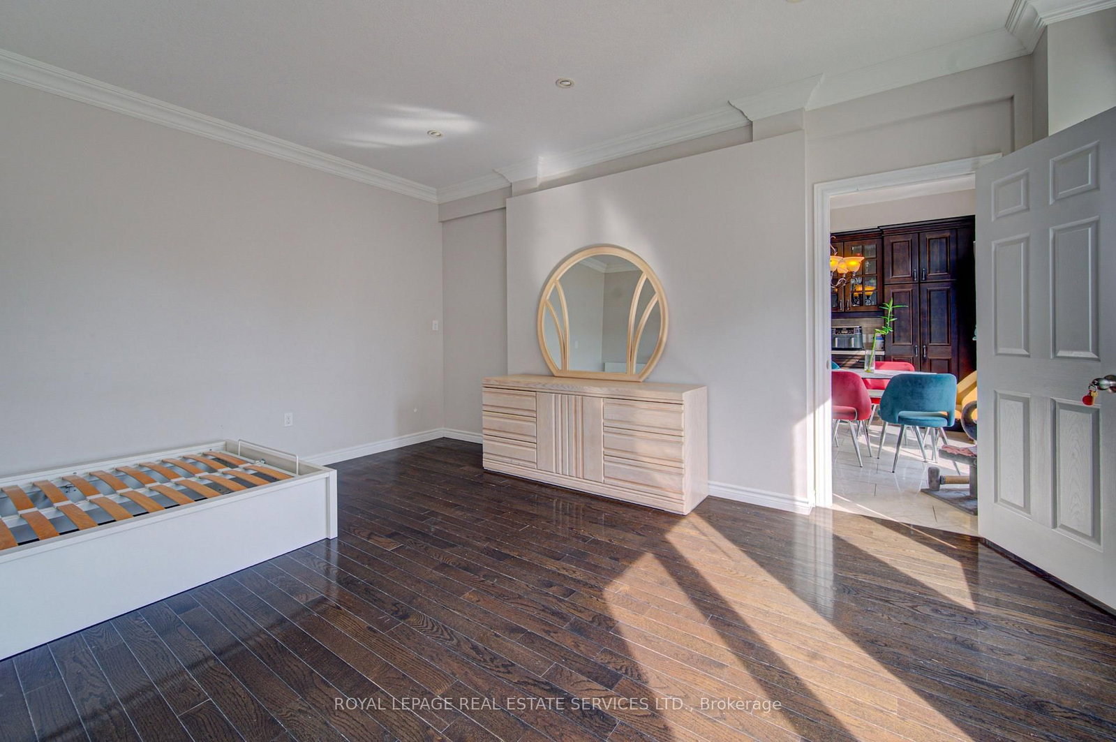 4 Chartwell Circle S • Hamilton, ON photo 16