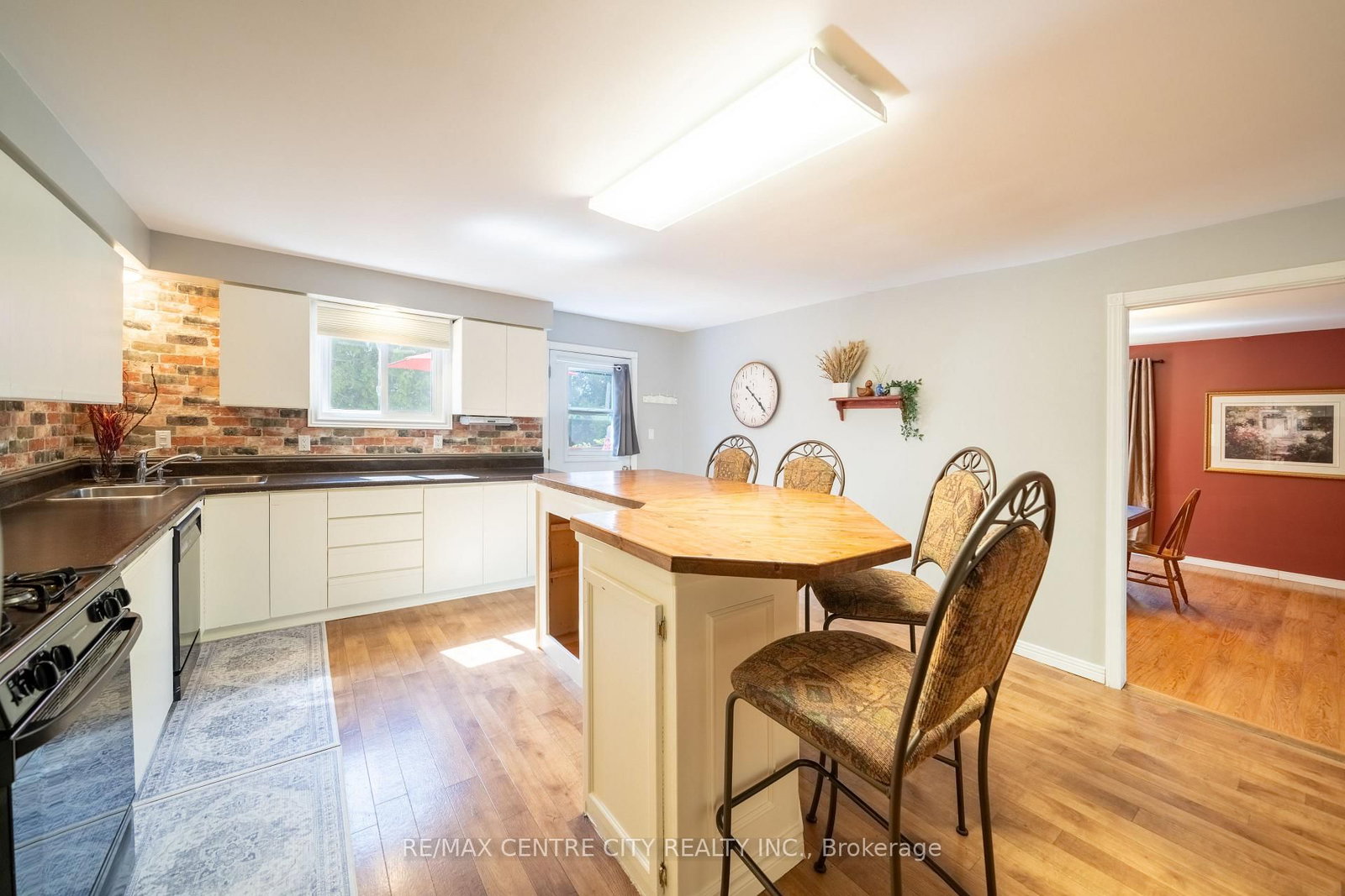 176 Eastman Avenue • Strathroy-Caradoc, ON photo 17