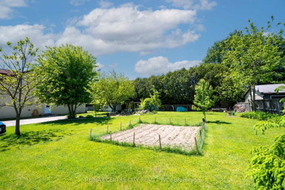 176 Eastman Avenue • Strathroy-Caradoc, ON photo 5