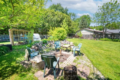 176 Eastman Avenue • Strathroy-Caradoc, ON photo 9
