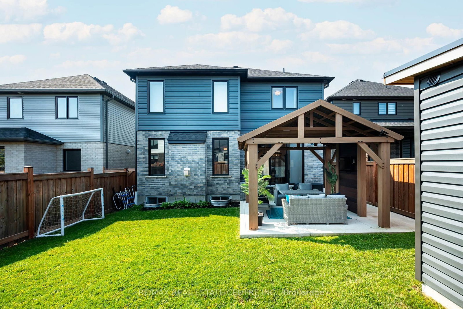 15 Lang Lane • East Luther Grand Valley, ON photo 37