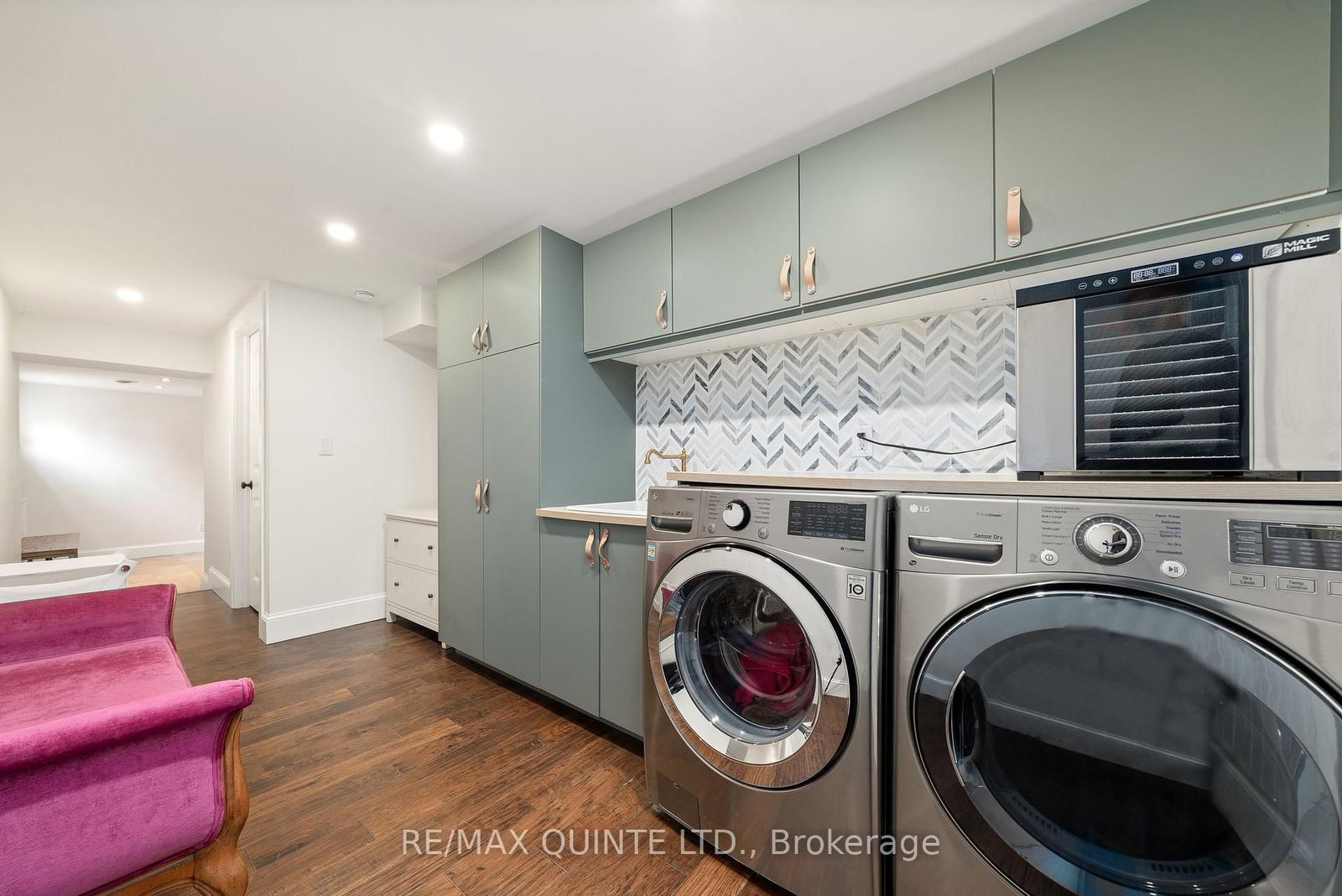 14 Eastern Avenue • Prince Edward County, ON photo 30