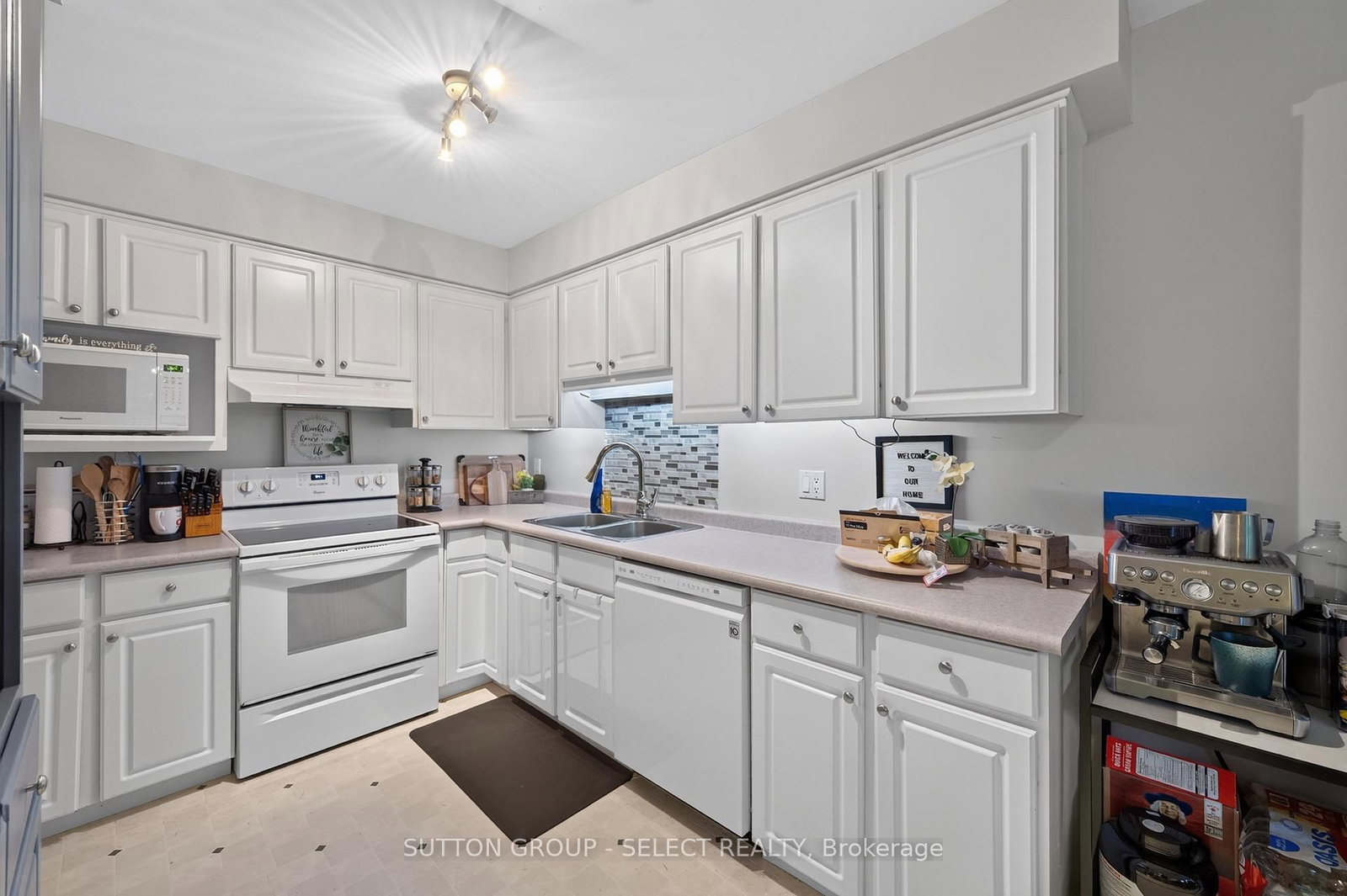 410 Ambleside Drive • #21 • London North, ON photo 3