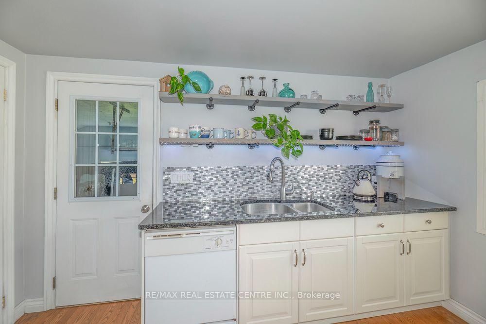 111 Elizabeth Street W • West Grey, ON photo 11