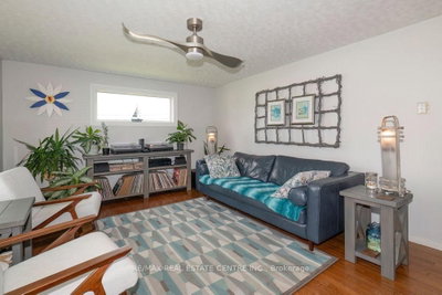 111 Elizabeth Street W • West Grey, ON photo 4