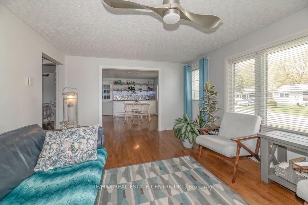 111 Elizabeth Street W • West Grey, ON photo 8