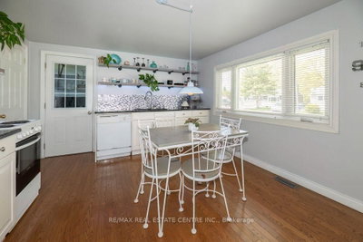 111 Elizabeth Street W • West Grey, ON photo 9