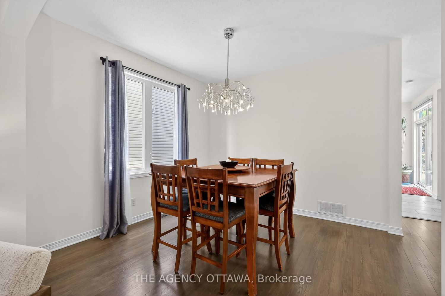 321 Goldridge Drive • Kanata, ON photo 10
