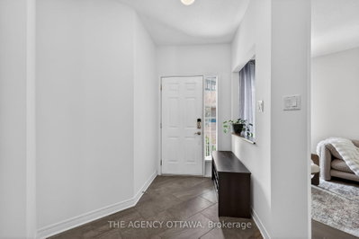 321 Goldridge Drive • Kanata, ON photo 4