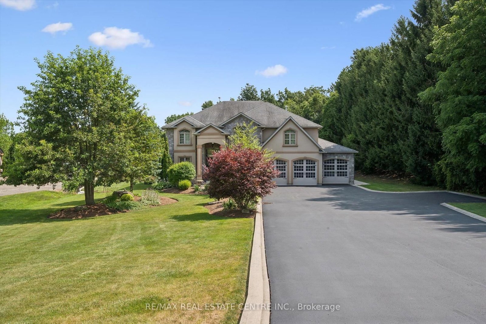 332 Scenic Drive • Saint George, ON photo 4