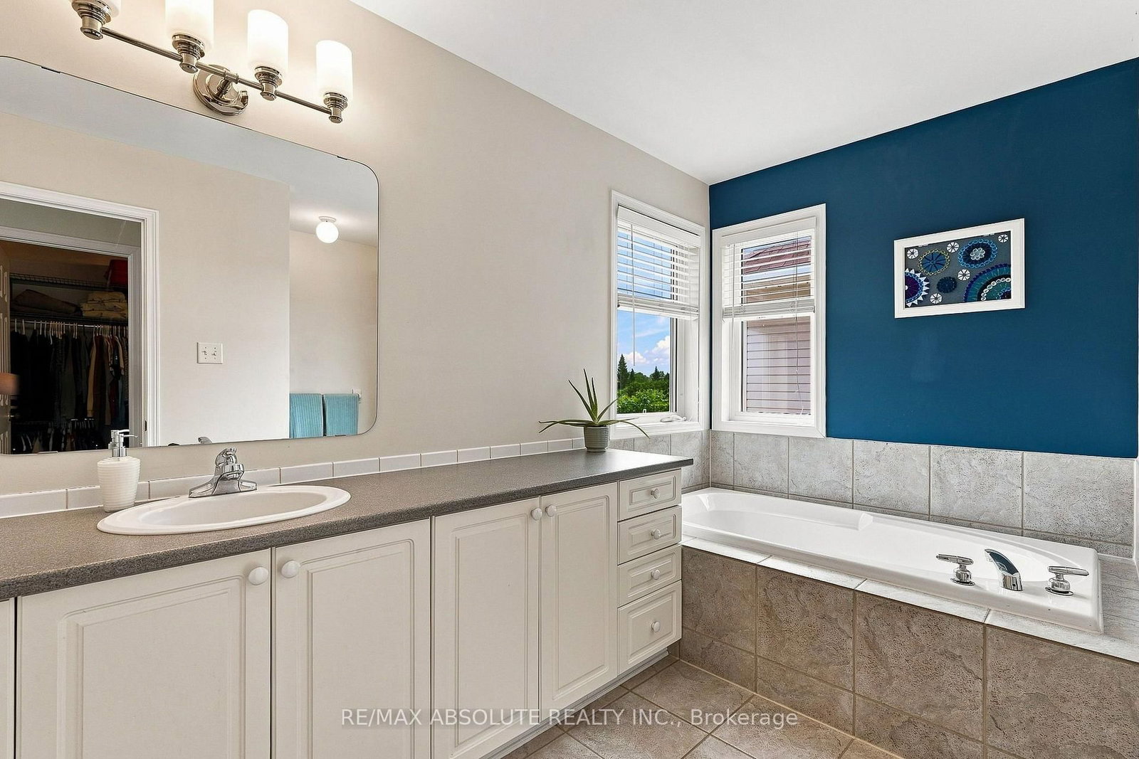 2158 Valenceville Crescent • Ottawa, ON photo 27