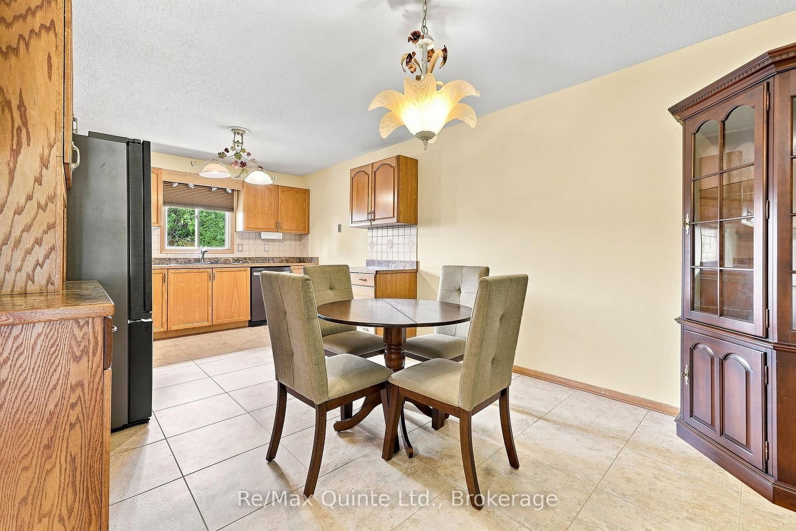 51 Bay Street • Quinte West, ON photo 10