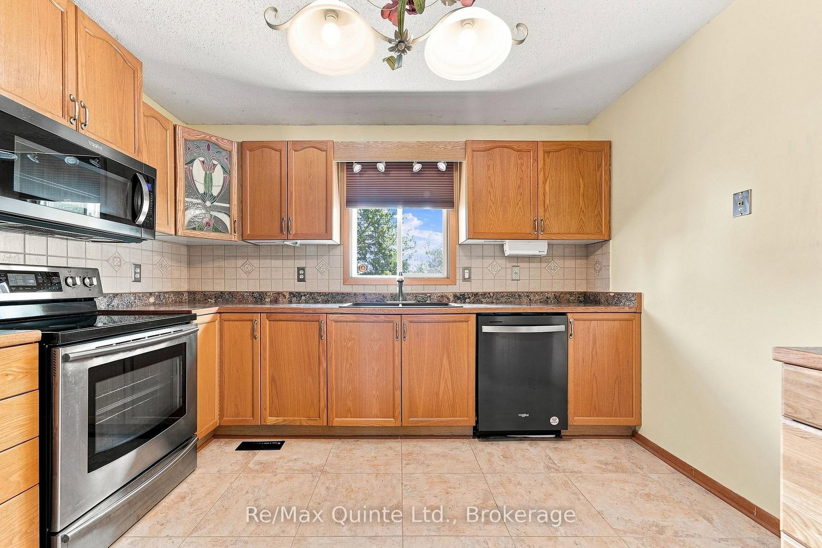 51 Bay Street • Quinte West, ON photo 13