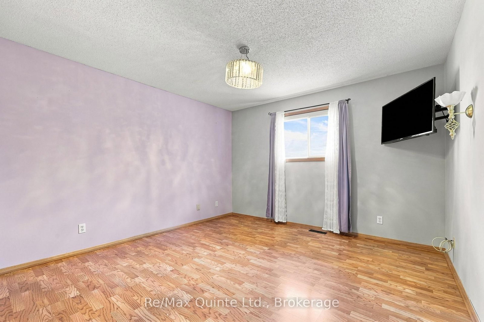 51 Bay Street • Quinte West, ON photo 18