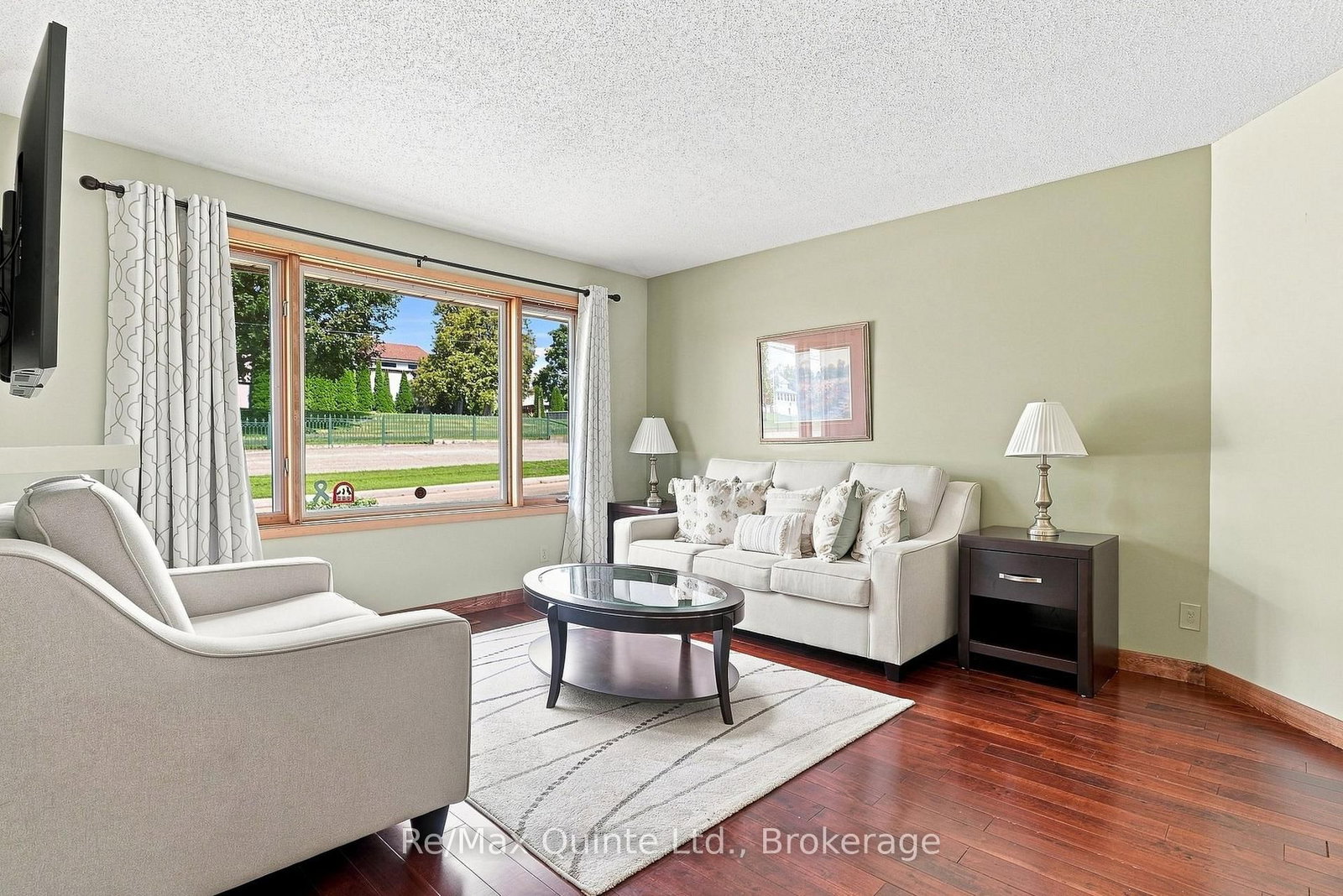 51 Bay Street • Quinte West, ON photo 6