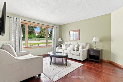 51 Bay Street • Quinte West, ON photo 6