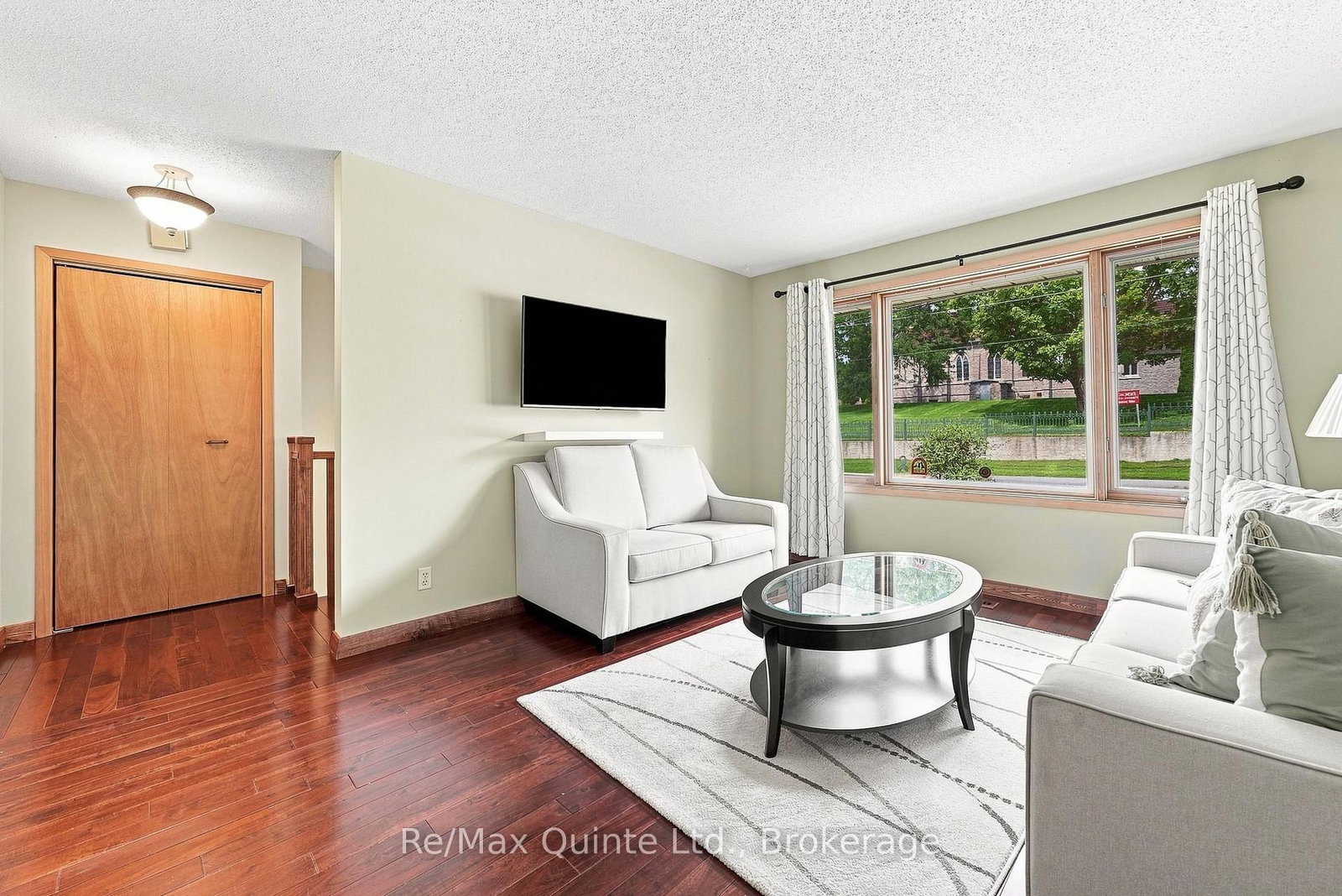 51 Bay Street • Quinte West, ON photo 9