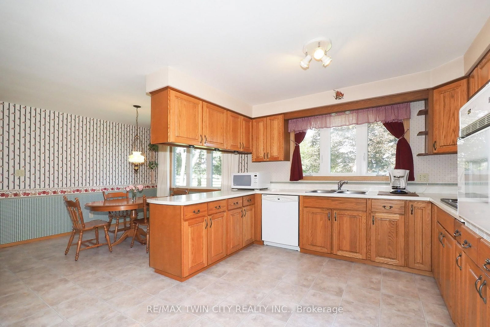 4132 Highway 6 Highway • Puslinch, ON photo 15