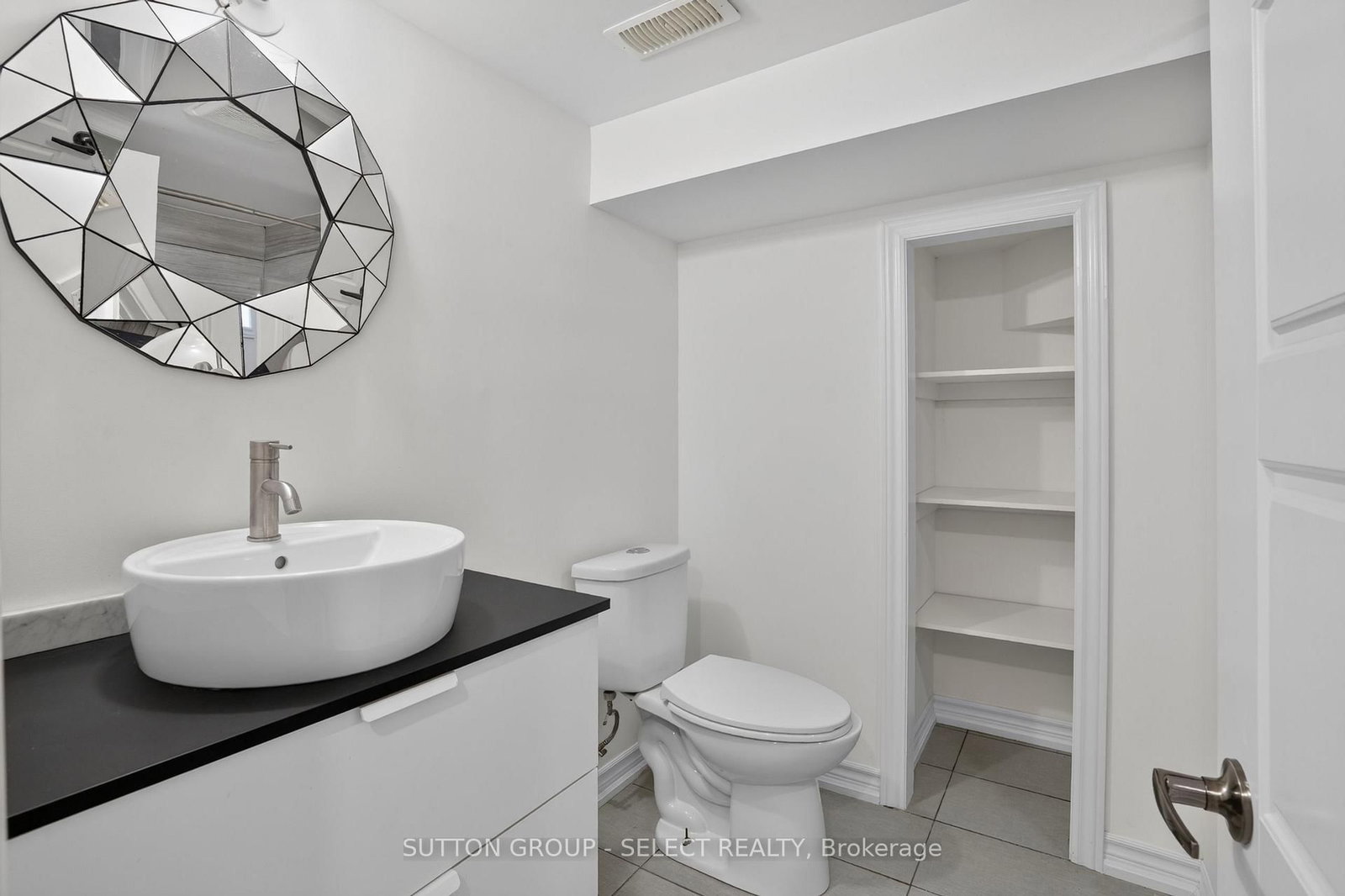 1295 York Street • London East, ON photo 33
