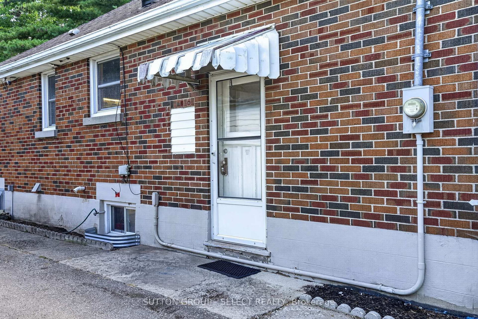 1295 York Street • London East, ON photo 35