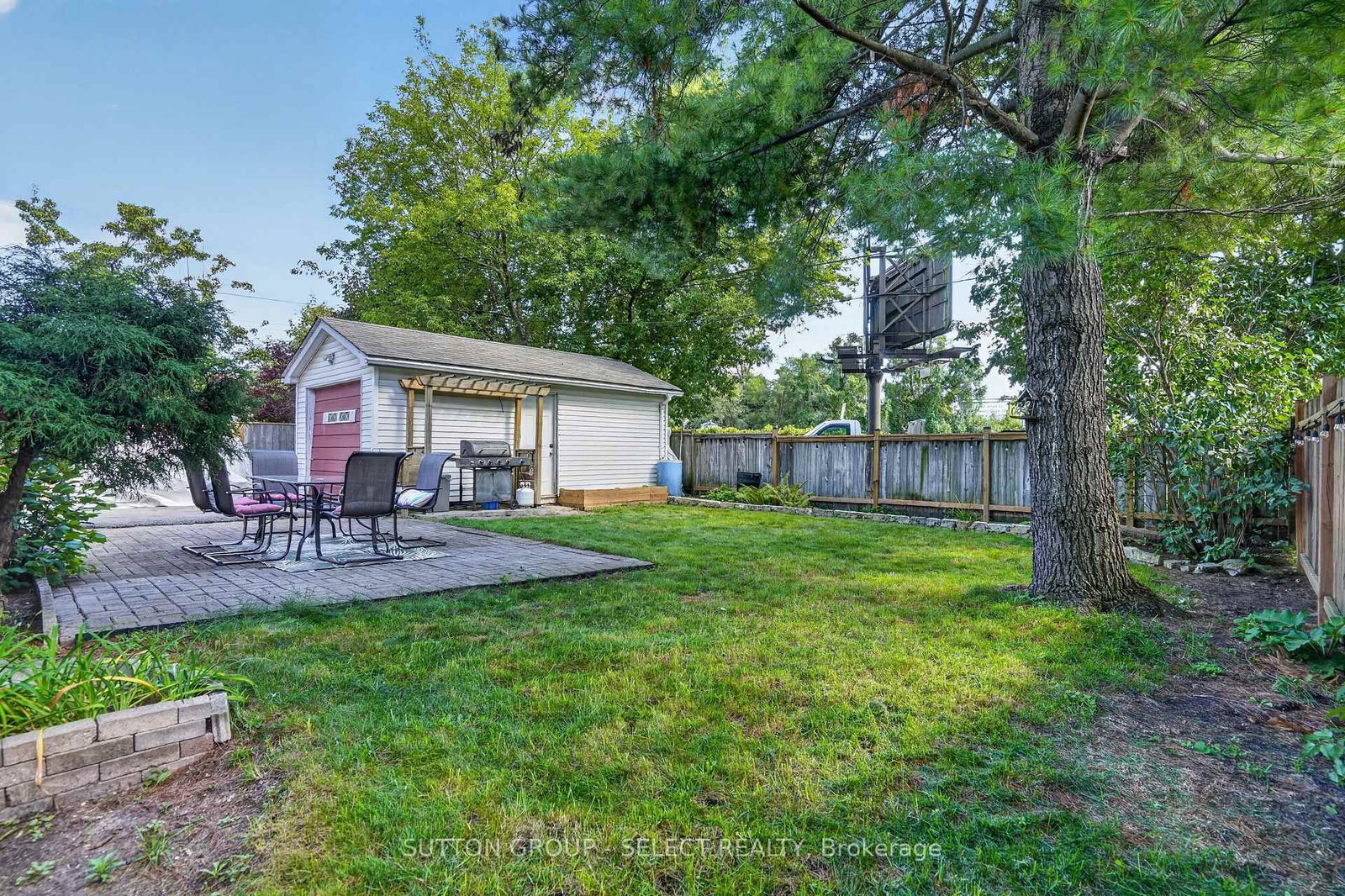 1295 York Street • London East, ON photo 40