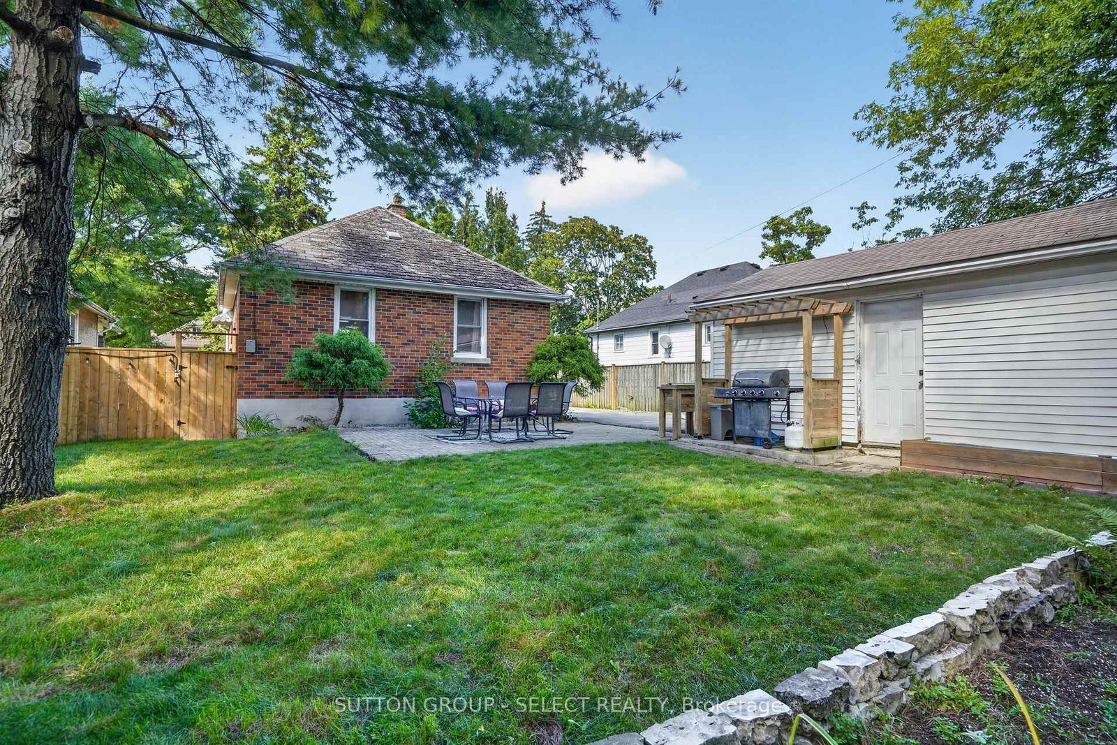 1295 York Street • London East, ON photo 42