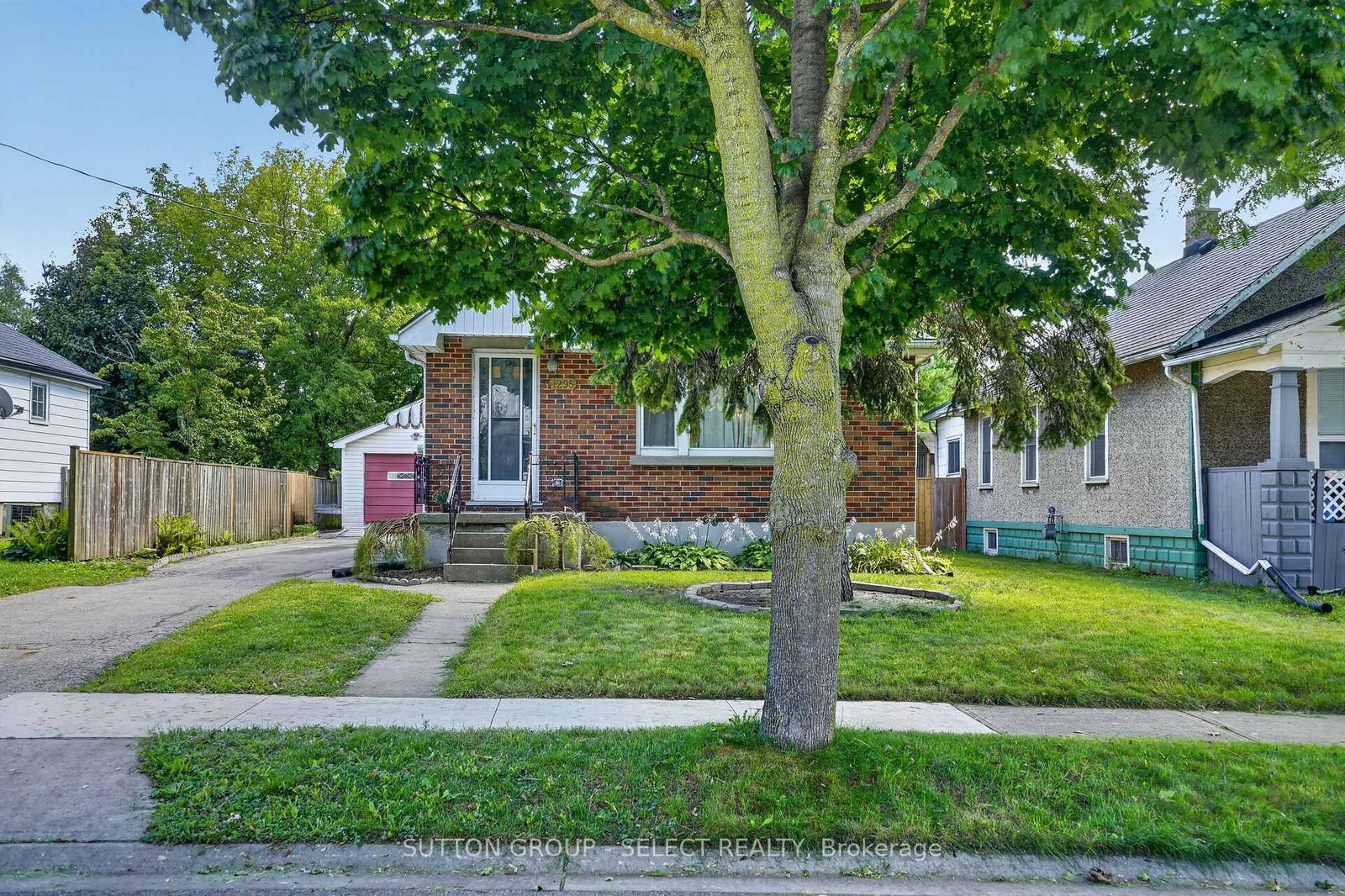 1295 York Street • London East, ON photo 45