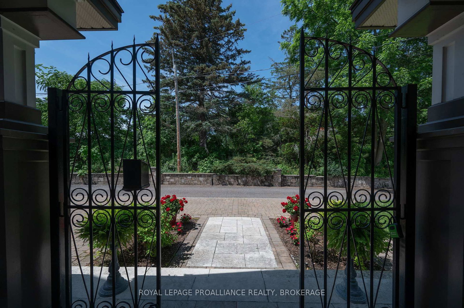 147 1000 Island Parkway • Front of Leeds & Seeleys Bay, ON photo 43
