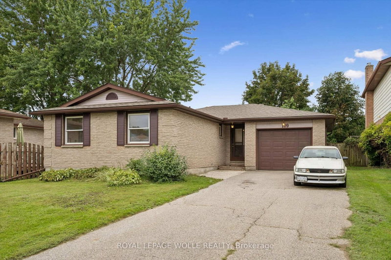 109 Deerberry Place