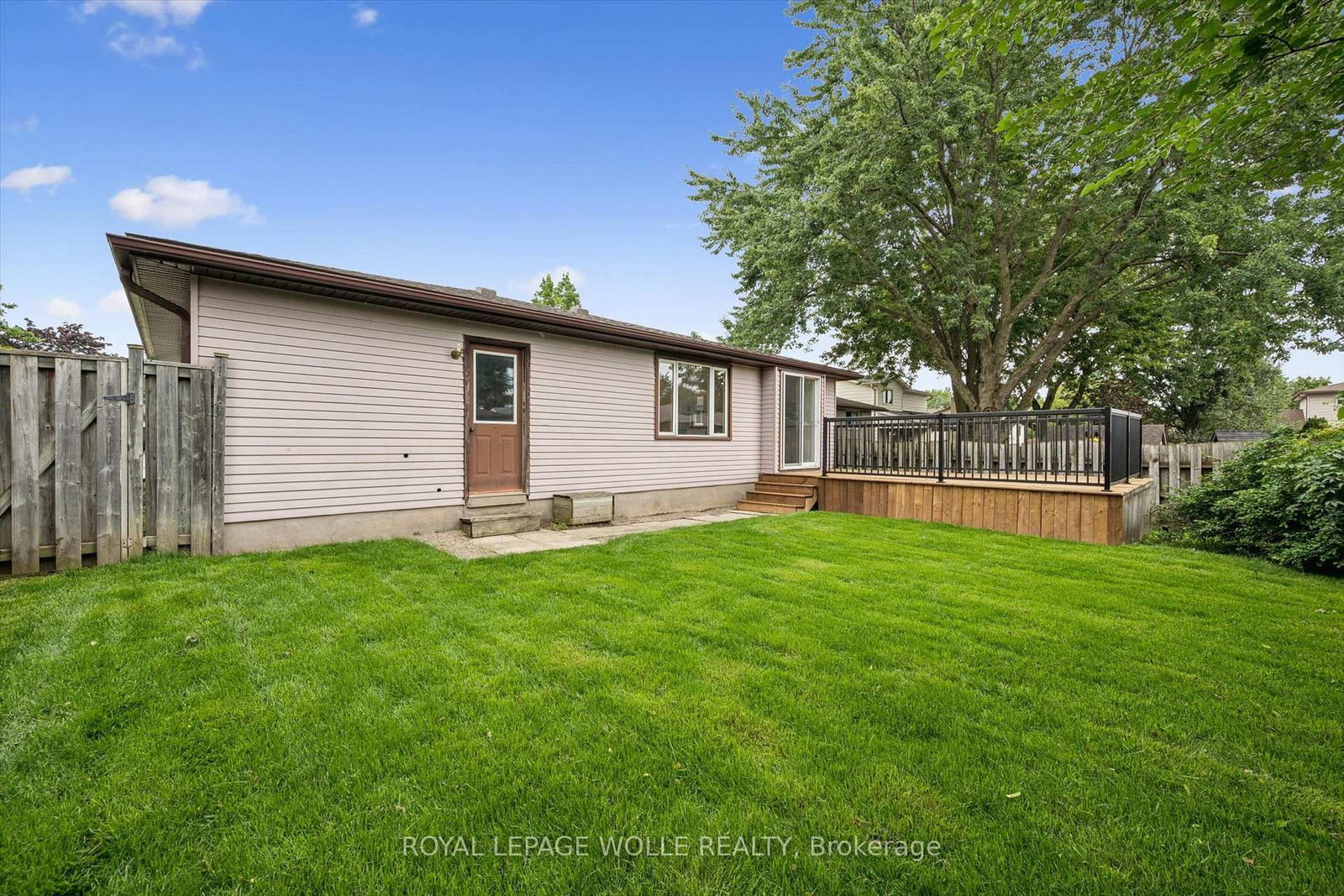 109 Deerberry Place • Waterloo, ON photo 43